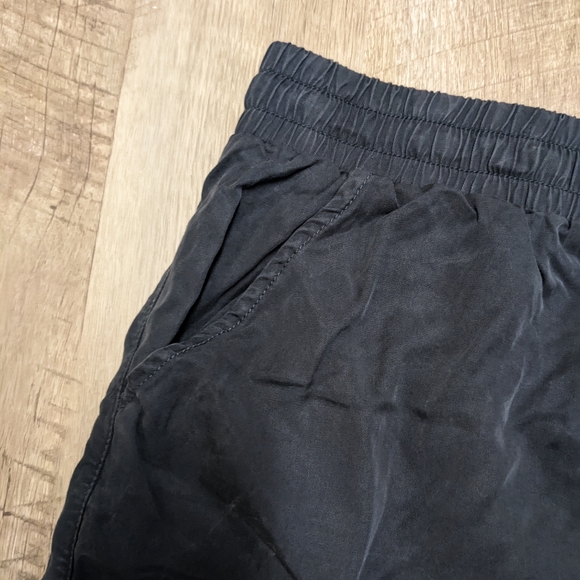 Universal Thread Charcoal Gray Lyocell High Rise Shorts Elastic Stretch Waist - Picture 2 of 7